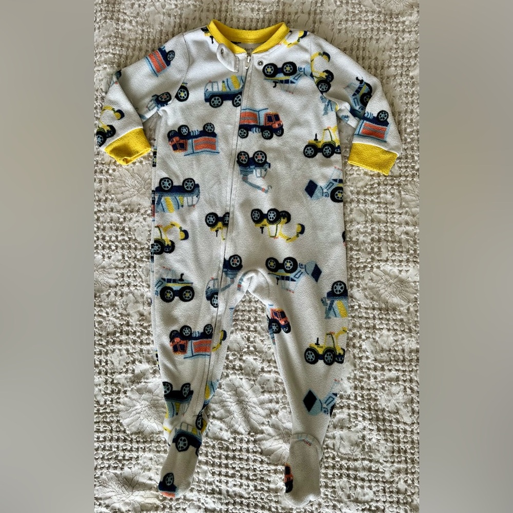 🦋Carter's Vehicle Print Fleece Footie
